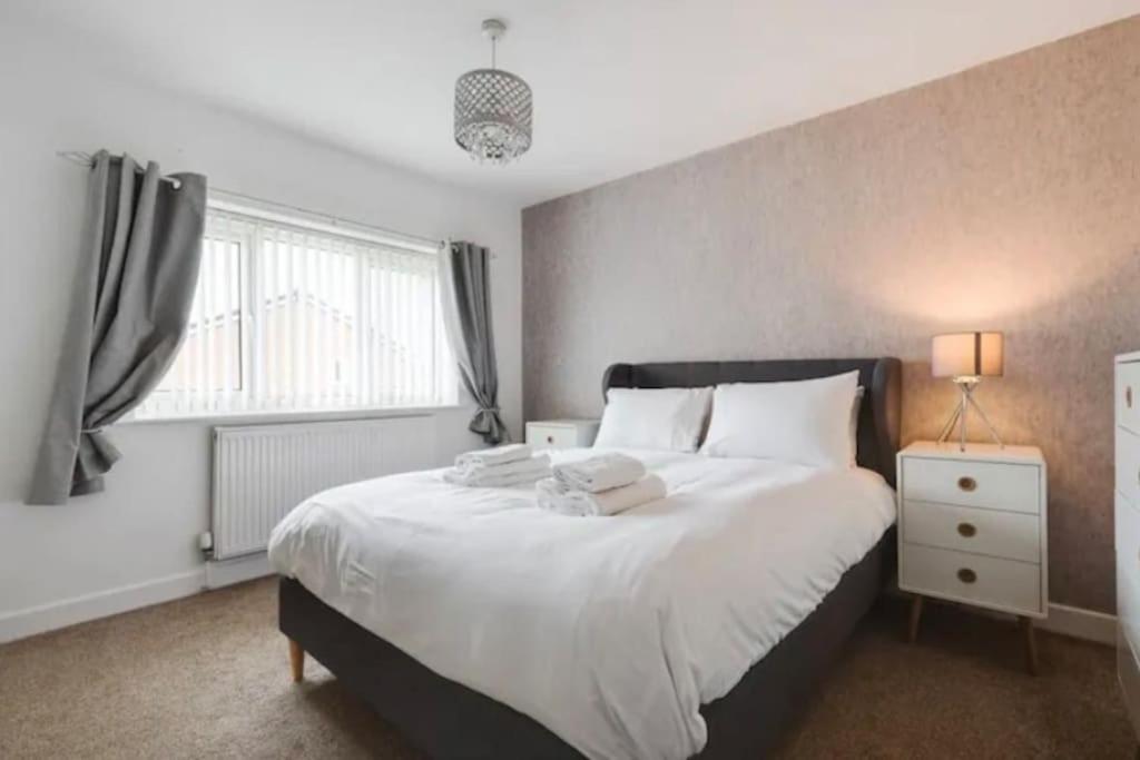 New Build House Near Trafford Centre With Drive Manchester Luaran gambar